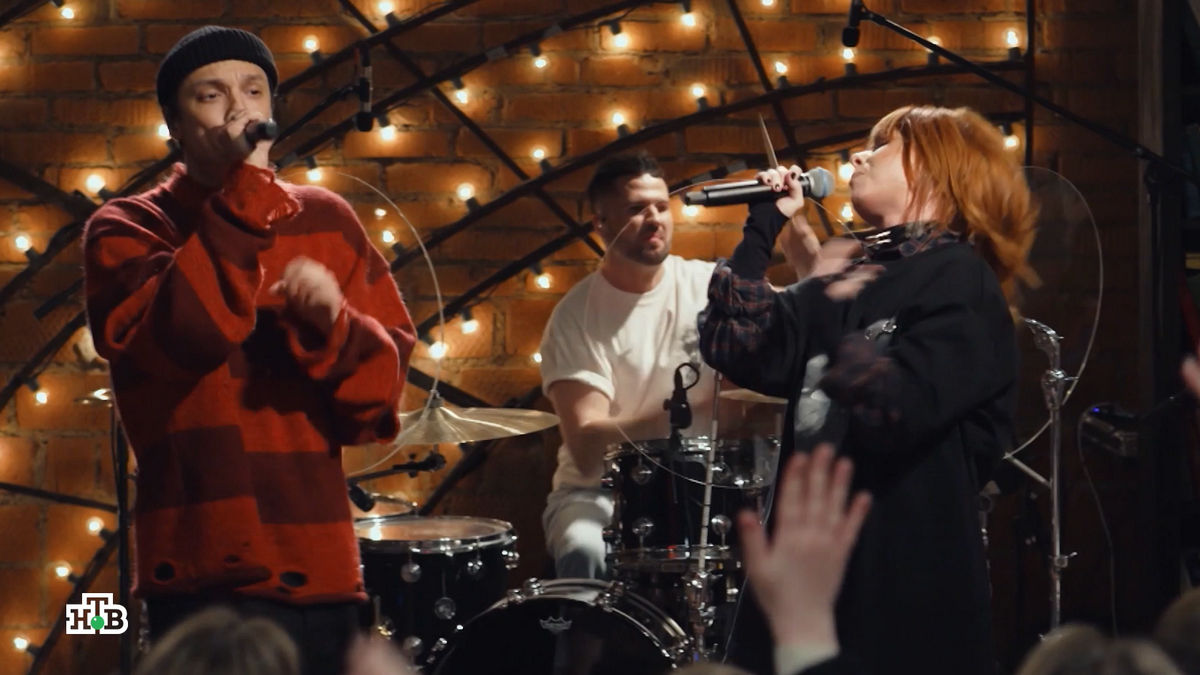 Юлия Савичева поддержит гостей: рок-группа Tritia выступит в новом выпуске «Квартирника НТВ у Маргулиса»