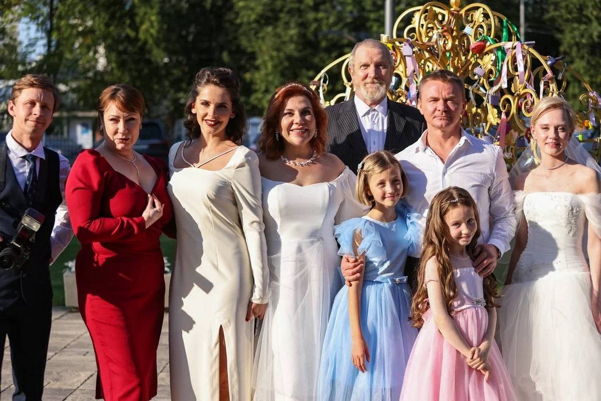 Громкая премьера осени: ТНТ скоро покажет комедийный сериал «Мендельсон» с Владимиром Сычевым и Тимуром Батрутдиновым