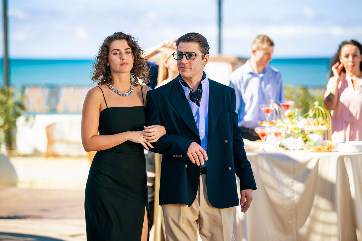 Анна Ардова, Роман Постовалов и Кирилл Зайцев в премьере 2-го сезона комедии «Солнце, море, два ствола» на СТС