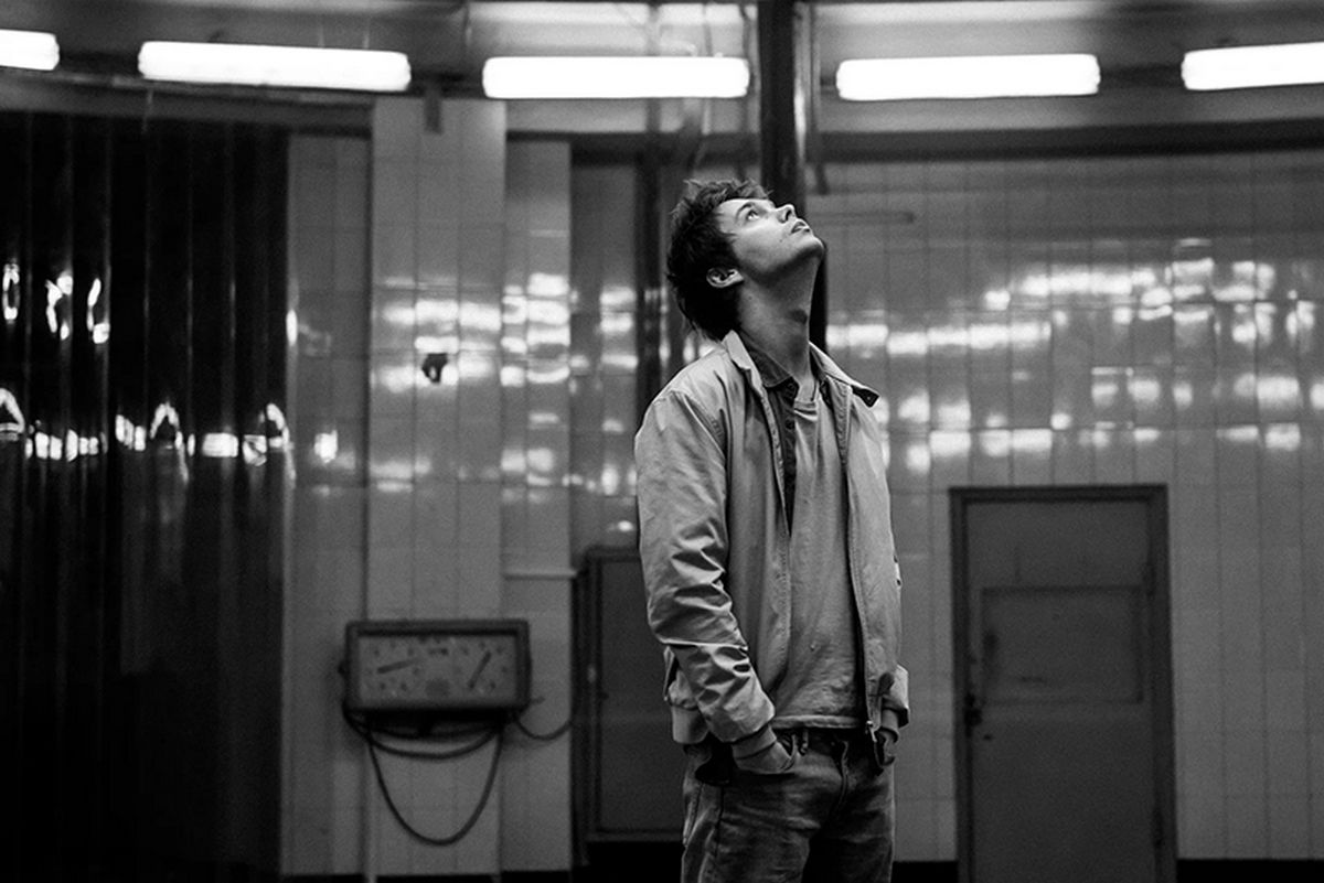 Содержание всех восьми серий: на «ТВ Центре» выходит премьера сериала «Детективный синдром» с Аристархом Венесом