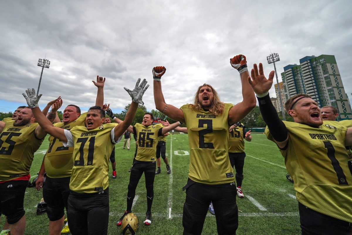 Битвы в столицах: смотрим матчи чемпионата России по американскому футболу «Кэпитал Шаркс» – «Южный Урал» «Моторы» – «Спартанцы» на каналах «ТВ Спорт» и «Игра HD»