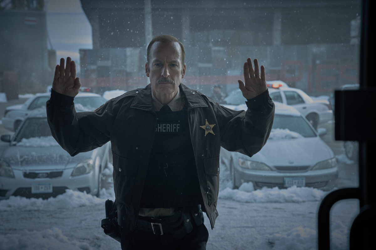 Джеки Чан и панда, французский инфоцыган, святость семьи, Якудза в Миннесоте: зарубежные кинопремьеры недели в российском прокате