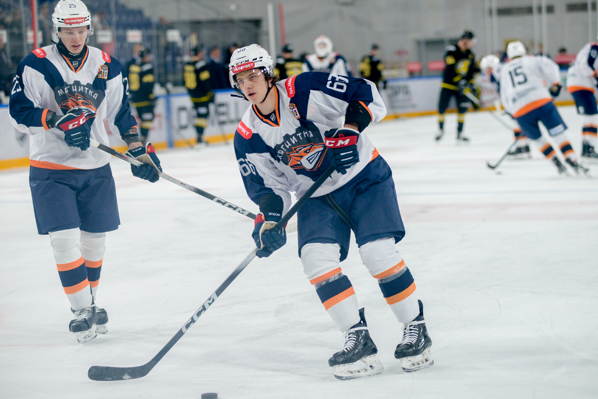 Матчи «Горняка», СКА, «Омских Крыльев», «Магнитки» и других команд Всероссийской хоккейной лиги на каналах «Хоккей ТВ» и «Триколор Спорт»