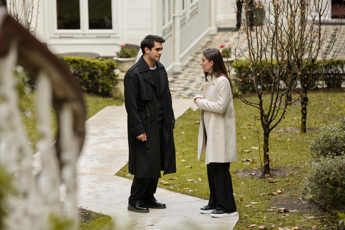 Финал в марте? Турецкий сериал «Зимородок» при стабильных цифрах рейтинга завершится сотой серией