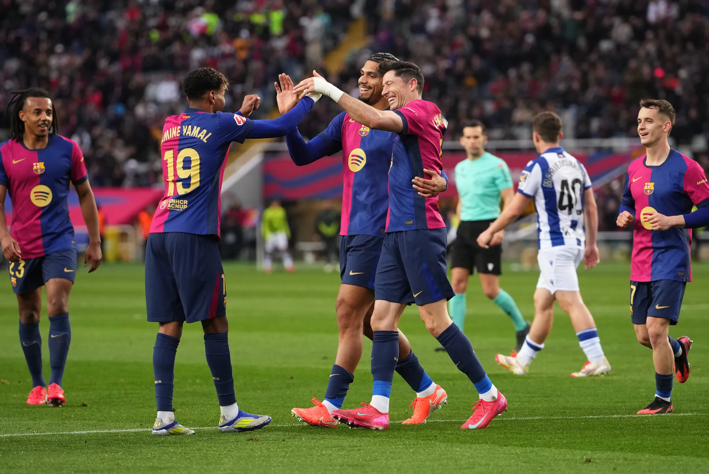 Игры трех главных гигантов: топ-матчи чемпионата Испании по футболу «Реал» – «Леванте», «Атлетико» – «Алавес» и «Реал Сосьедад» – «Барселона» на канале «МАТЧ!»