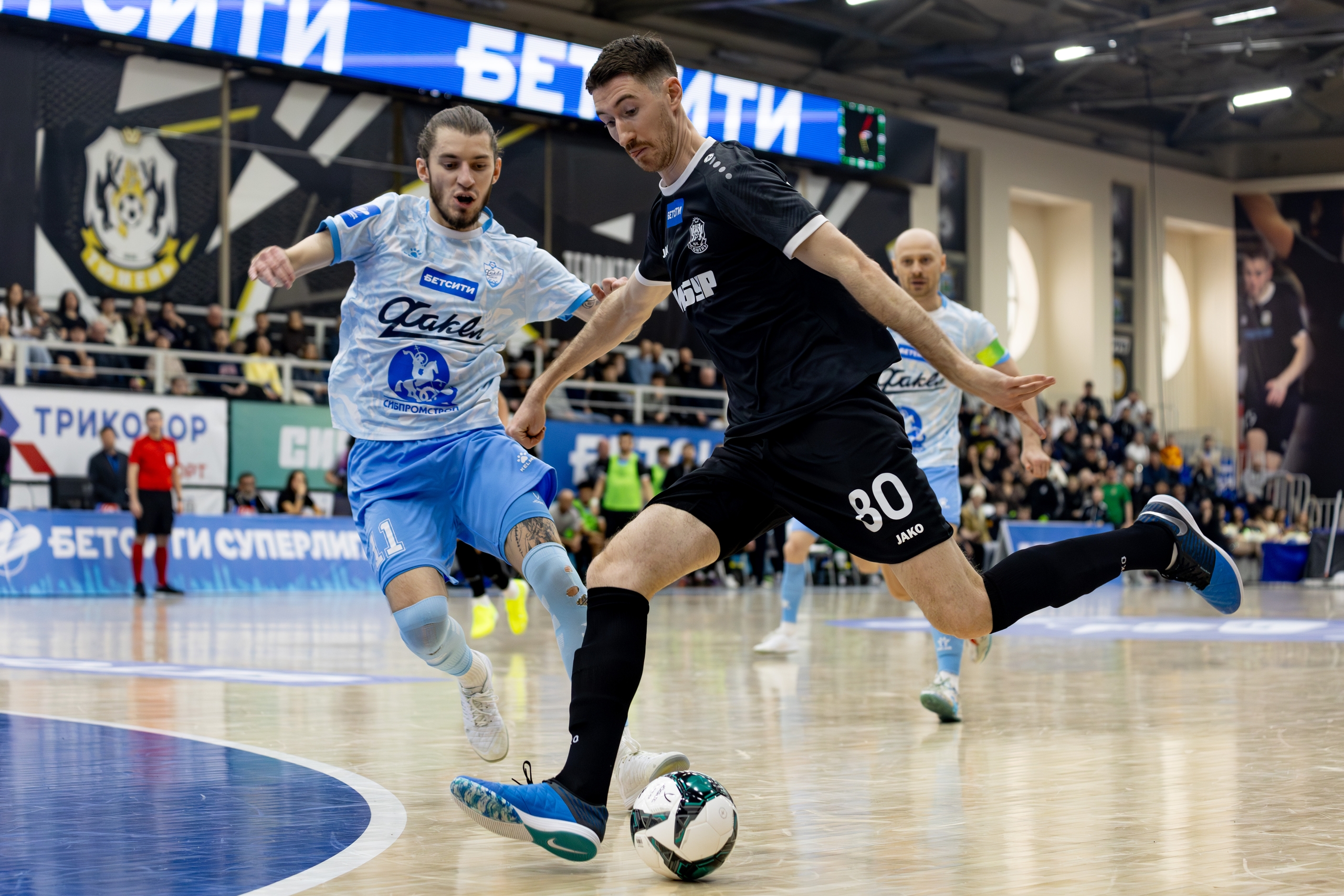 Дерби «Тюмень» – «Газпром-Югра», КПРФ против «Кристалла», дерби «Ухты»: смотрим 21-й тур футзальной суперлиги на каналах «Мяч», «ТВ Спорт» и «Триколор Спорт»
