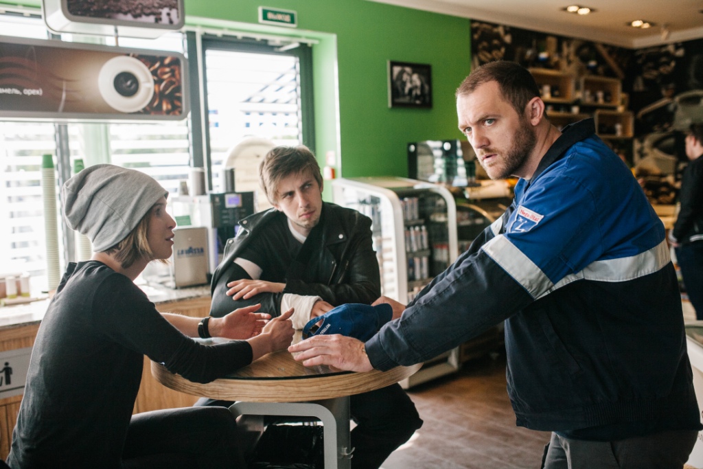 Новые серии: на Первом канале стартует премьерный второй сезон детектива «Налет» с Машковым