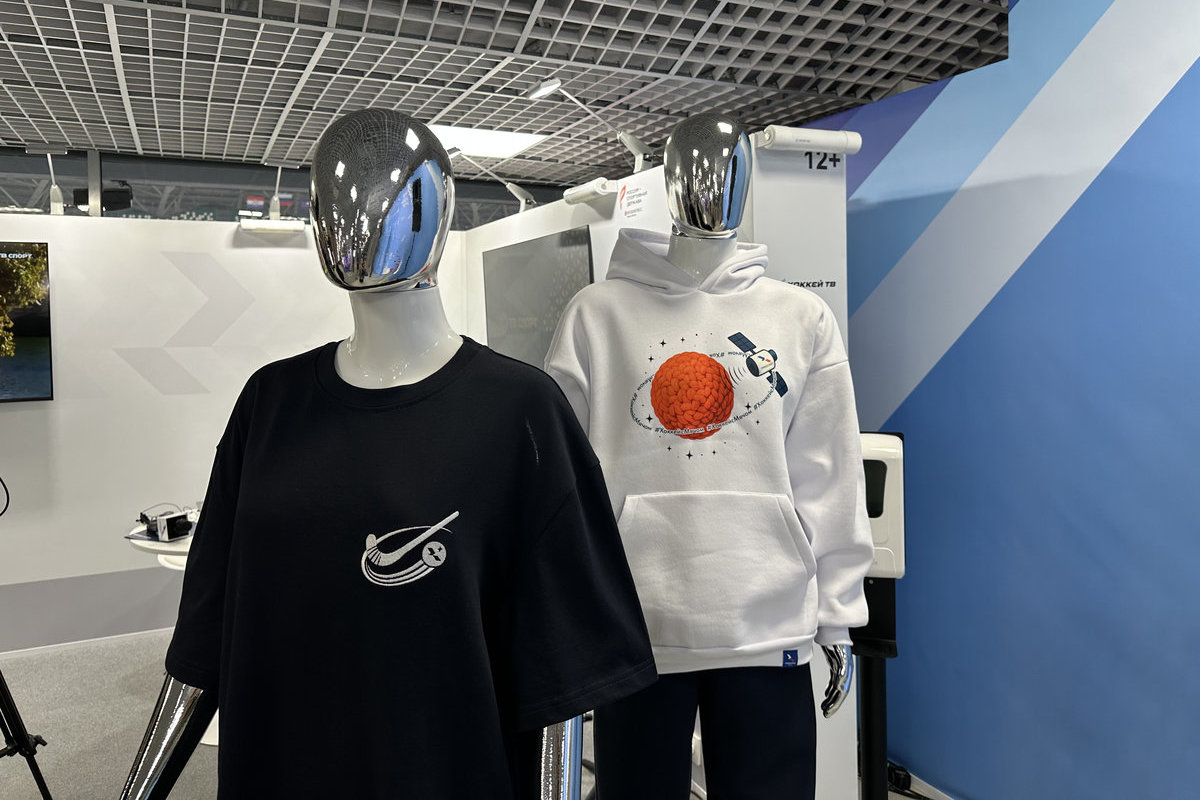 Стиль и технологии: «Триколор» запустил производство одежды и аксессуаров