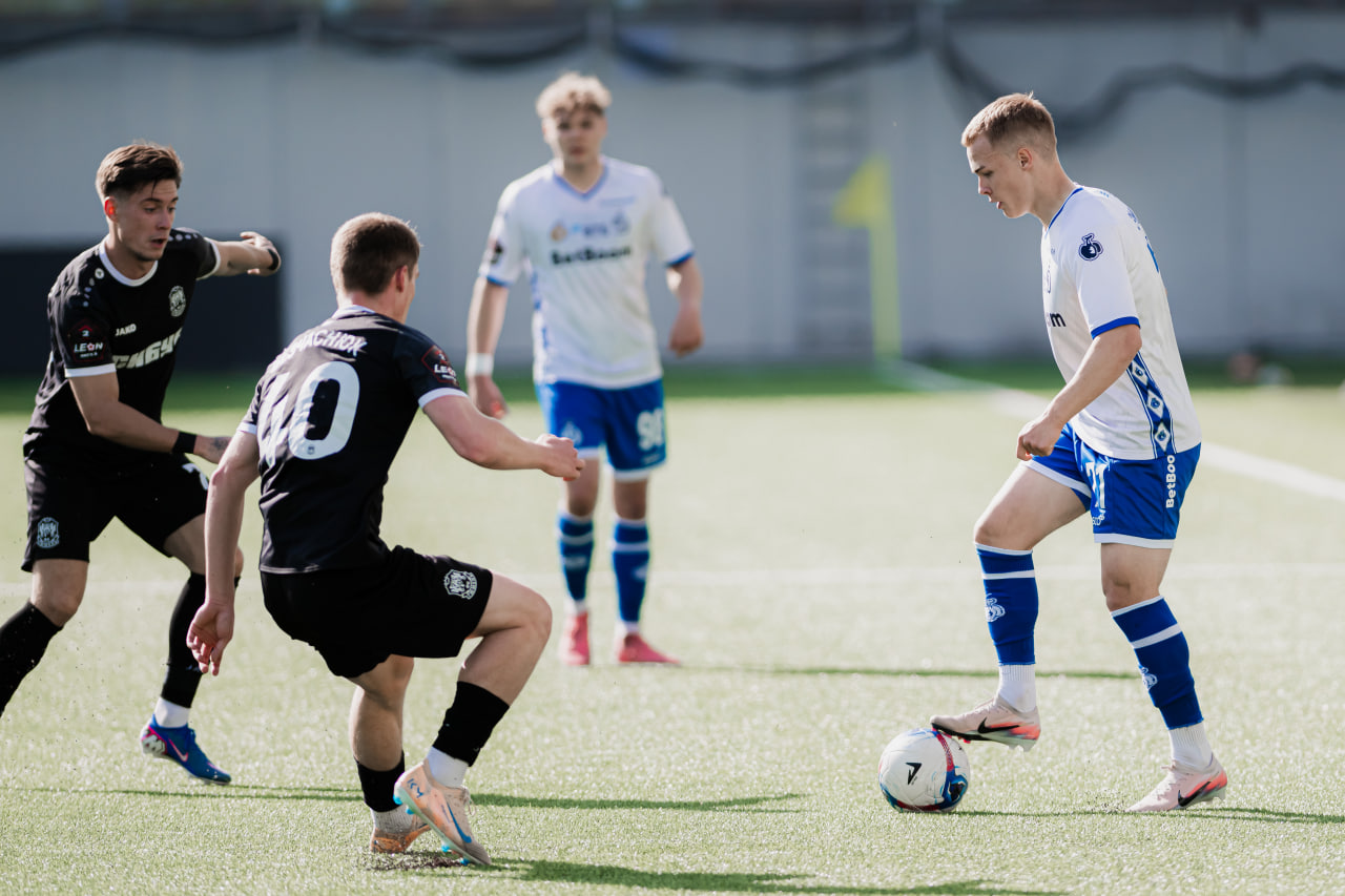 «Зенит» против «Динамо», «Торпедо» против волжан, сибирское дерби, игра под Питером: футбольные игры Второй лиги на каналах «Мяч» и «ТВ Спорт»