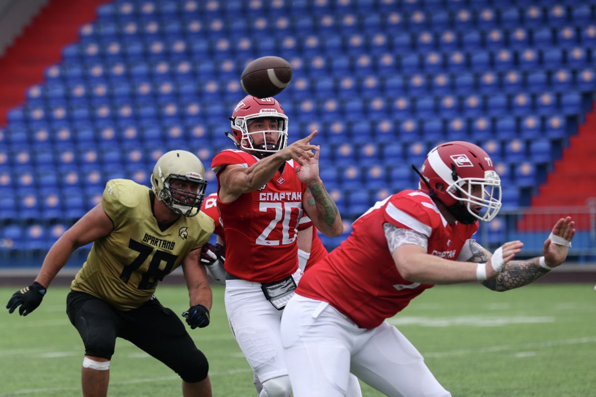 Суперкубок для чемпиона в Казани и дерби столиц в американском футболе: игры «Спартанцы» – «Грифоны» и «Моторы» – «Спартак» на канале «Триколор Спорт 3»