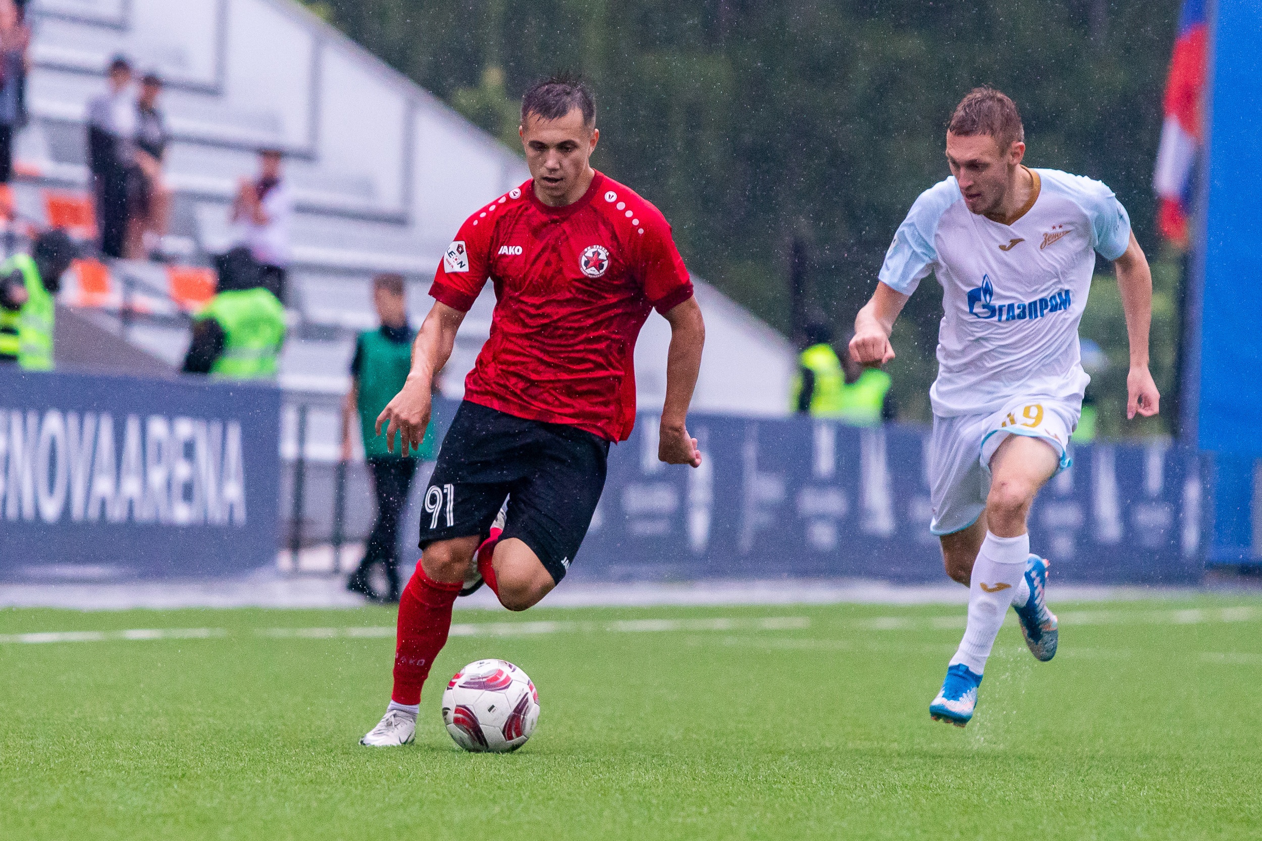 От Петербурга до Оренбурга: не пропустите трансляции Второй лиги на телеканалах «Футбольный» и «Спортивный»