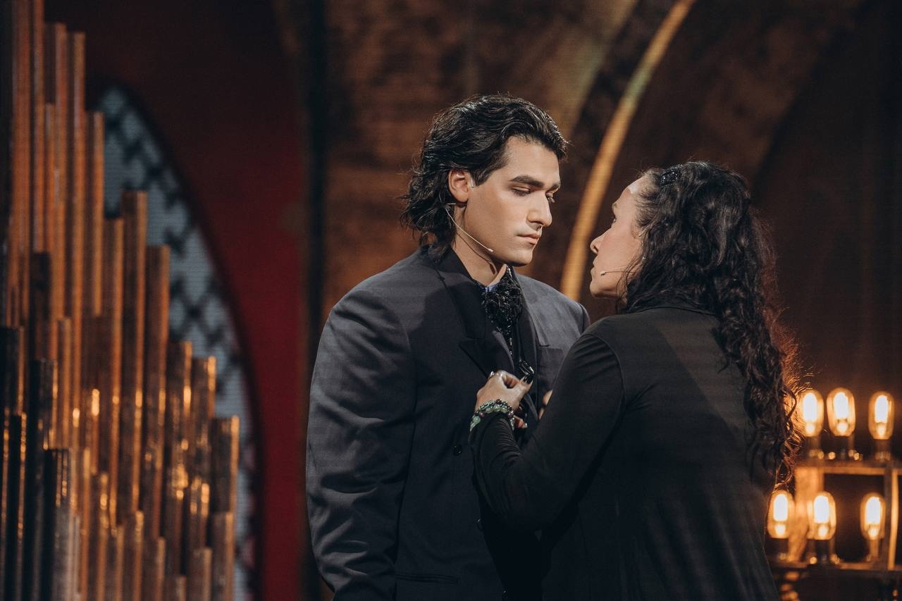 «Синих» рук больше не будет: известны все финалисты второго сезона шоу «Экстрасенсы. Реванш»