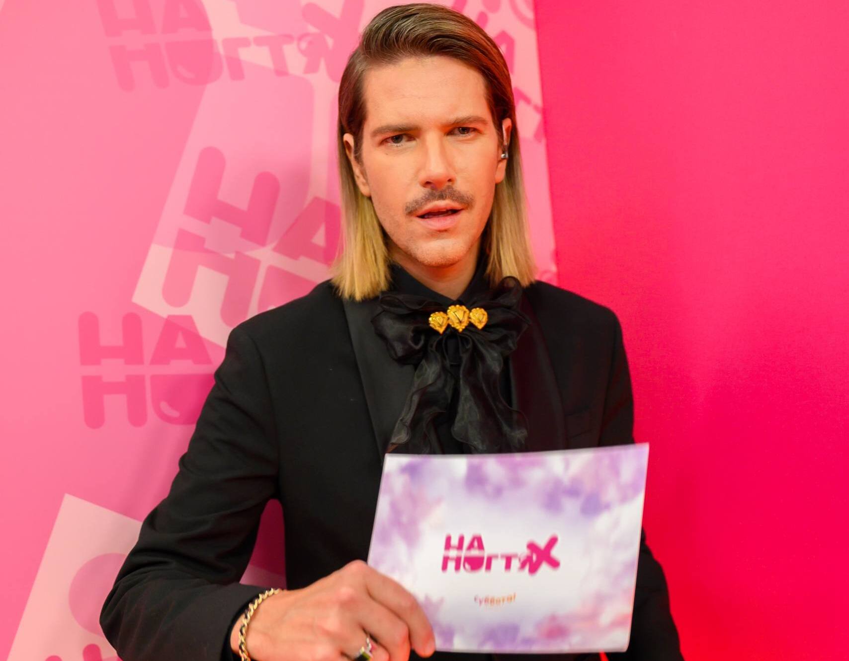 Первое реалити о маникюршах: на телеканале «Суббота!» состоится премьера шоу «На ногтях» 