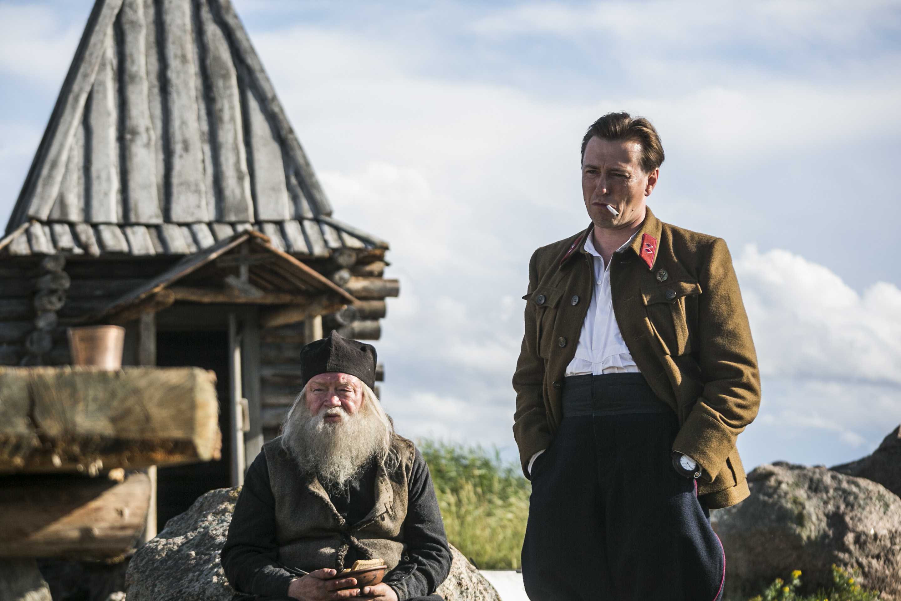 обитель сериал 2021. ангел оптина пустынь. сергей безруков сериал обитель. застланный облаками путь к обители чиван. люди идут в церковь.