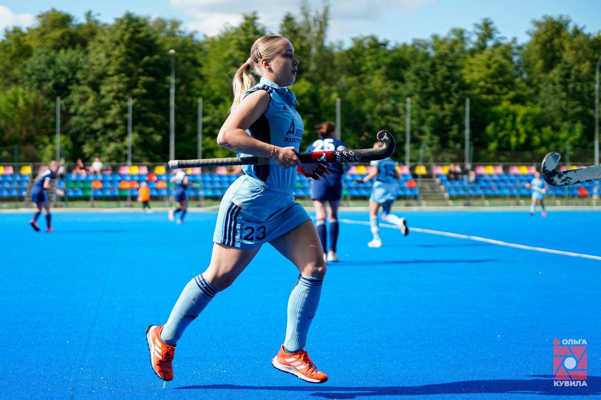 Смотрим финальные битвы чемпионатов России по хоккею с мячом на канале «Хоккей ТВ»