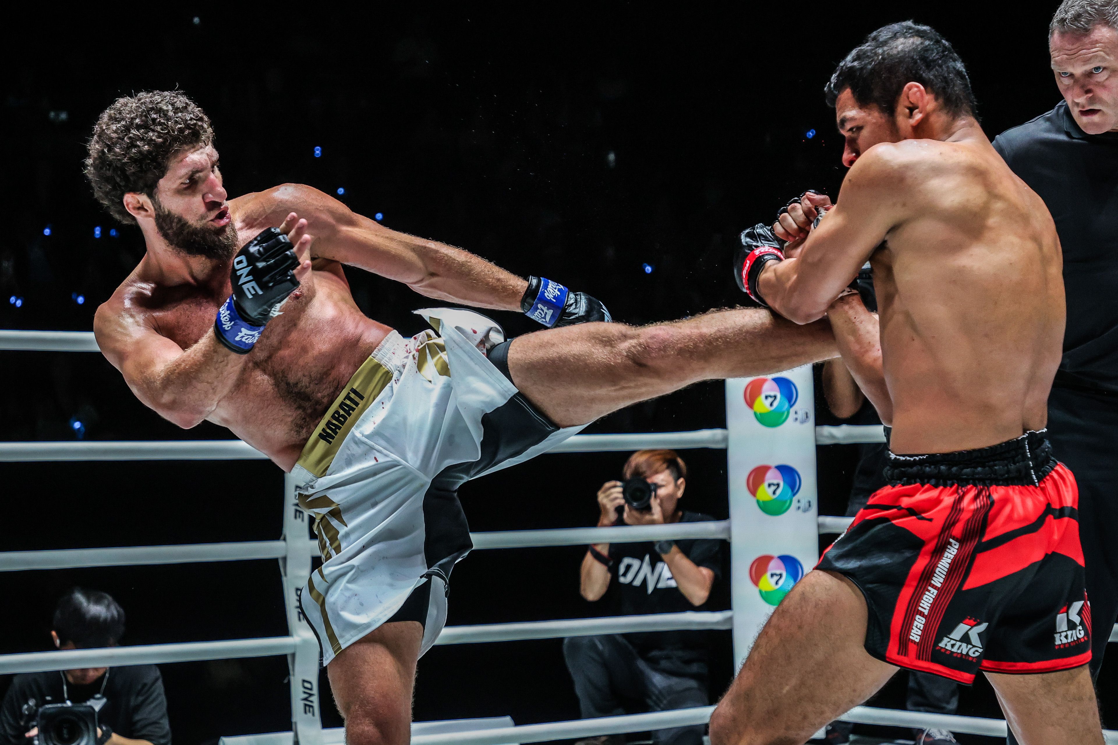 Набати против Суаблэка, Рамазанов дерется с Петчтанонгом: не пропустите пятничный турнир лиги ONE на «МАТЧ!»