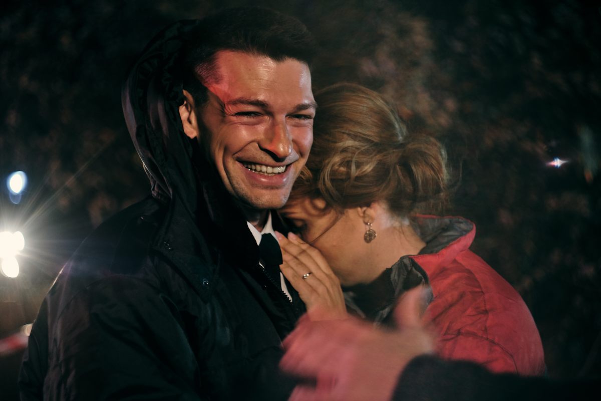 Любовь проходит проверку боем: на Первом канале начинается сериал «Курорт цвета хаки» с Даниилом Страховым