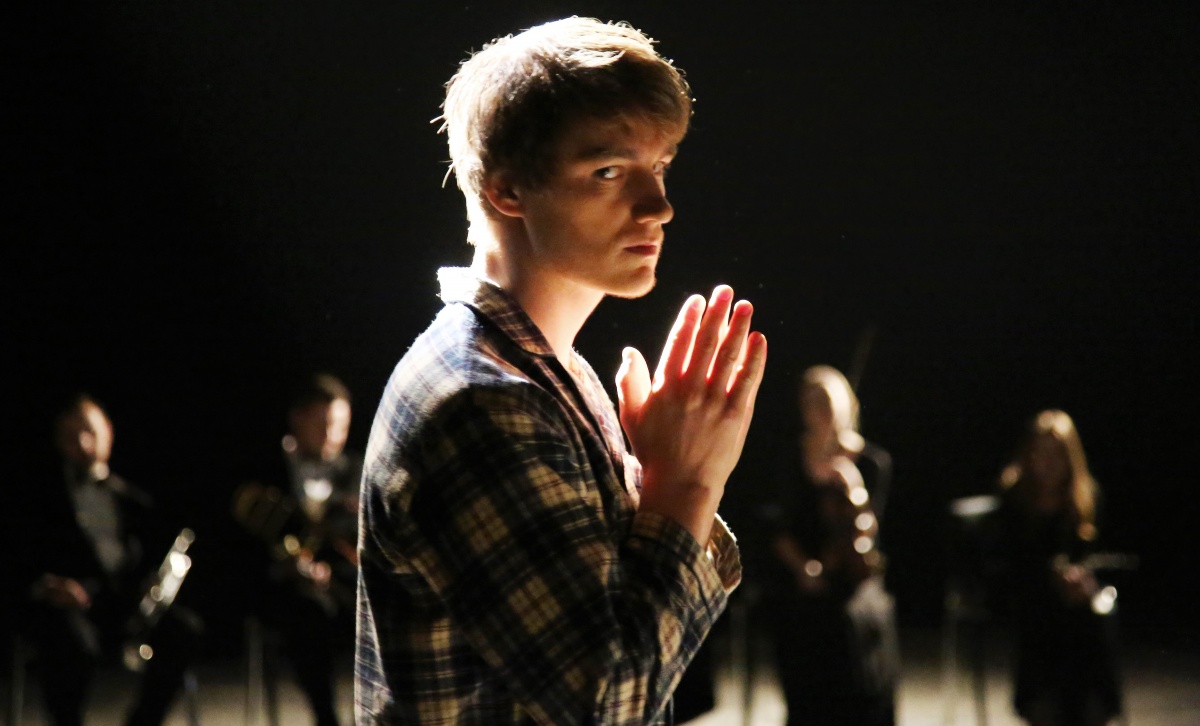 Превратился в слух