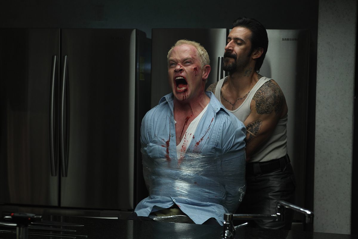 Все вокруг – убийцы: в России выходит криминальный боевик «Святым тут не место»