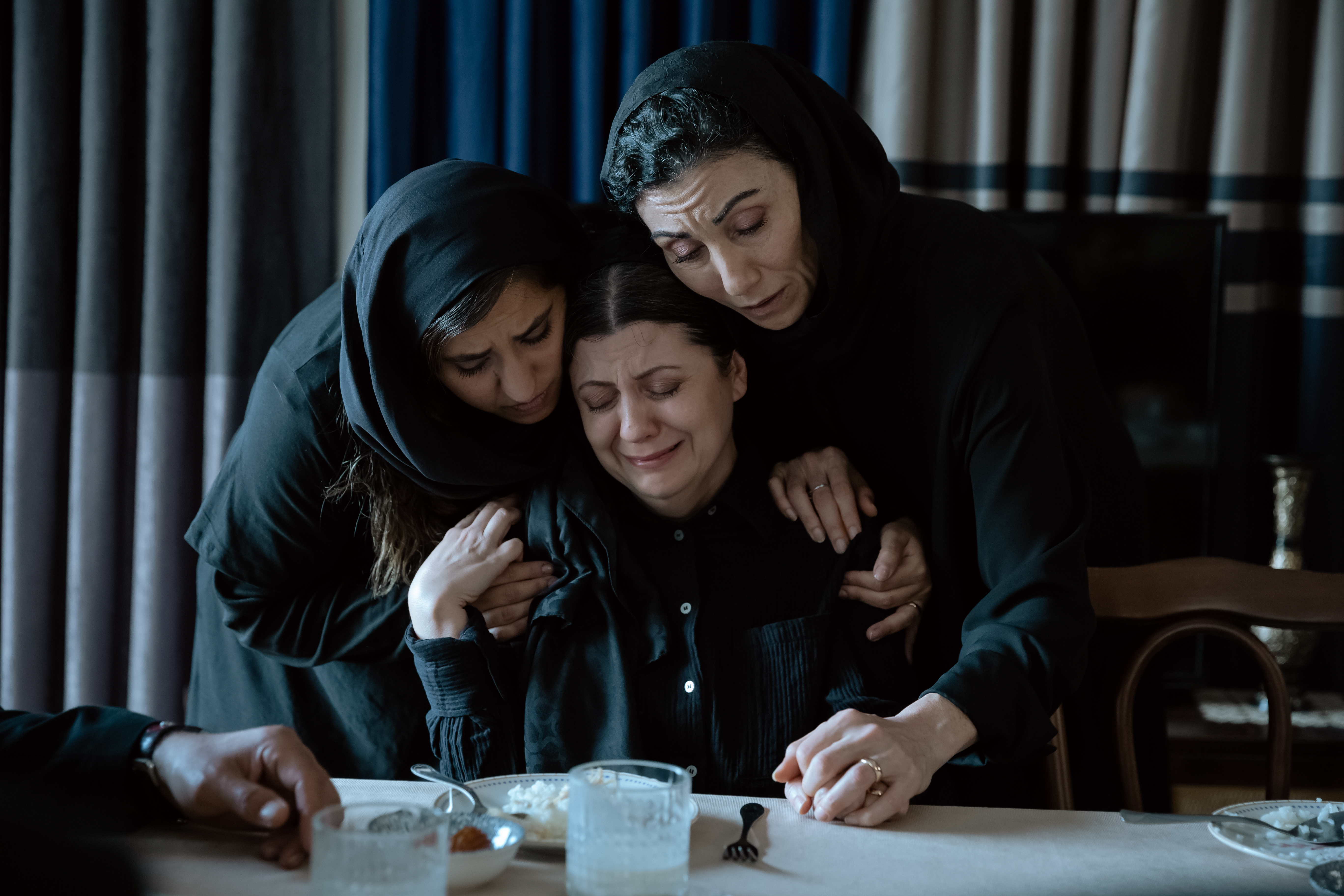 Русская любовь в сердце Турции: появились подробности о сериале «Близкое счастье»