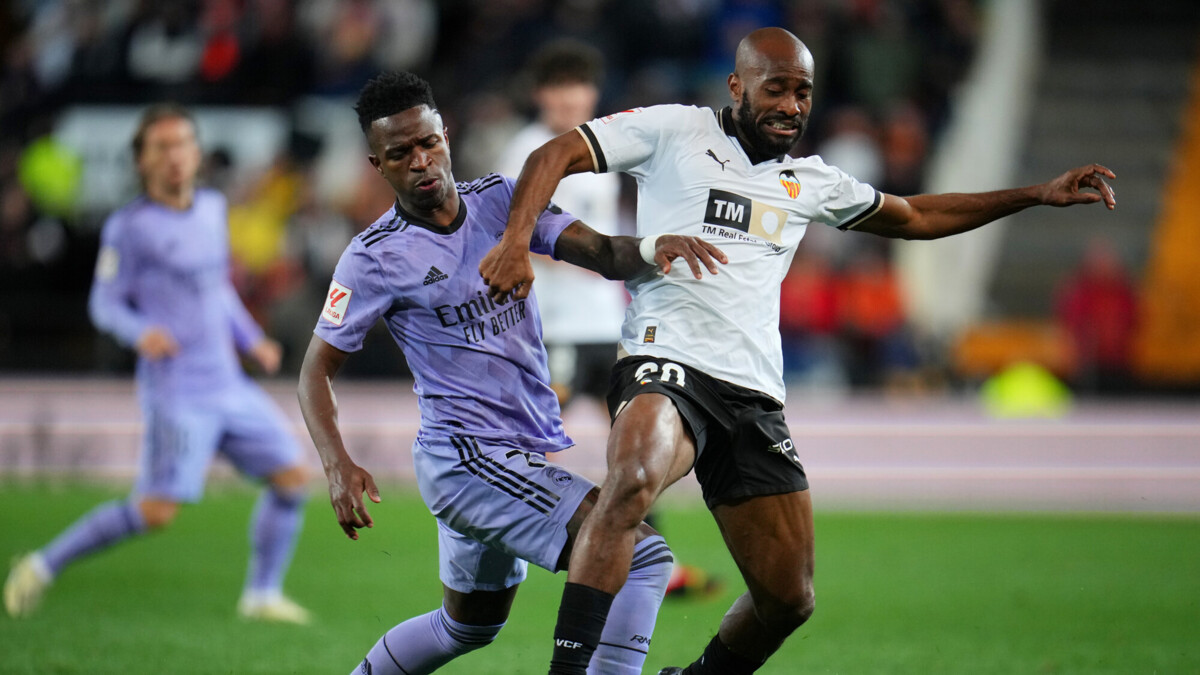 Три дня с Ла Лигой: матчи чемпионата Испании по футболу «Сельта» – «Осасуна», «Атлетико» – «Бетис», «Валенсия» – «Реал» и «Вильярреал» – «Эспаньол» на канале «МАТЧ!»