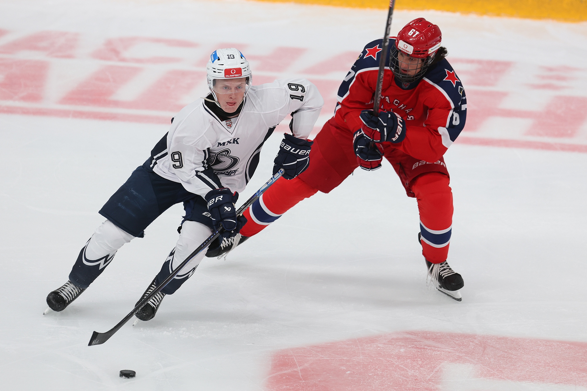 Посвятим начало недели Молодежной хоккейной лиге на каналах «Хоккей ТВ» и «Триколор Спорт»