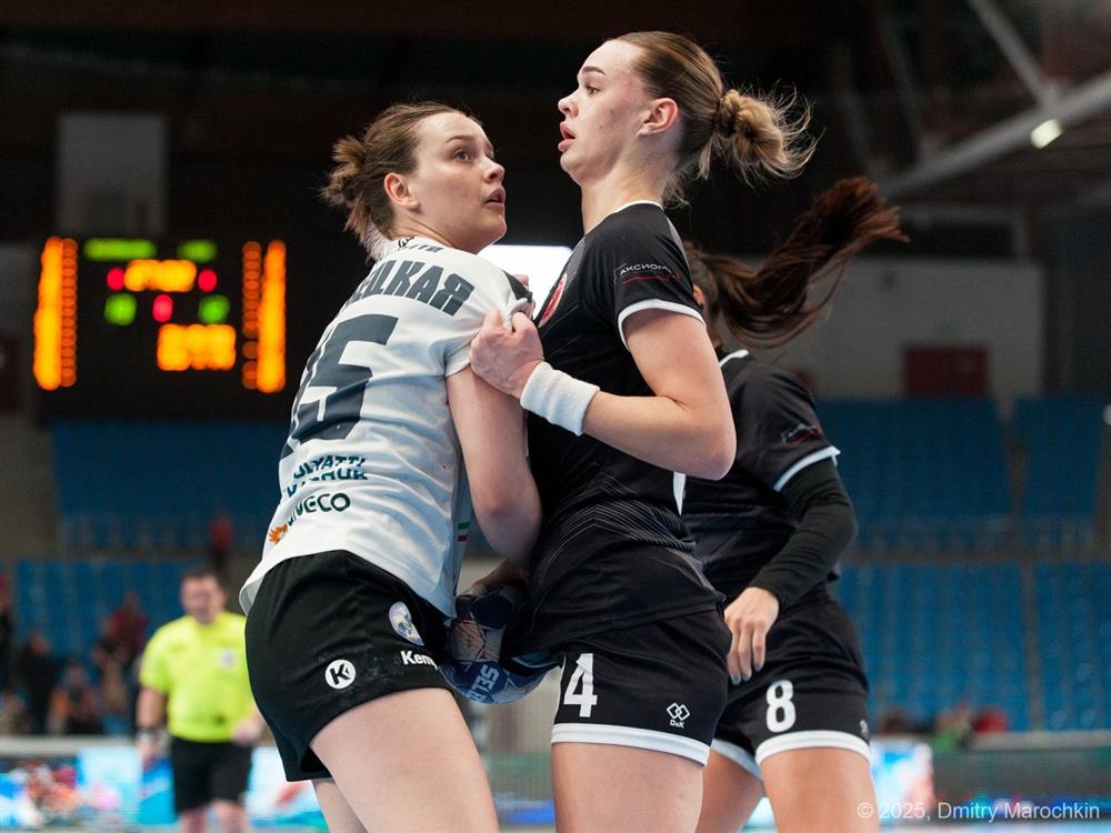 Битва нынешних и бывших чемпионок: смотрим женский гандбольный матч ЦСКА – «Астраханочка» на канале «Мяч»