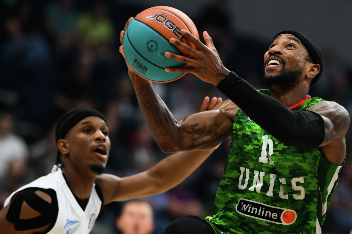 Баскетбольное дерби столиц: смотрим топ-матч чемпионата Единой лиги ВТБ «Зенит» – УНИКС на канале «МАТЧ!»