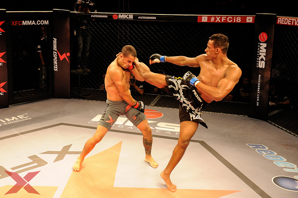 Серьезный махач в Казани