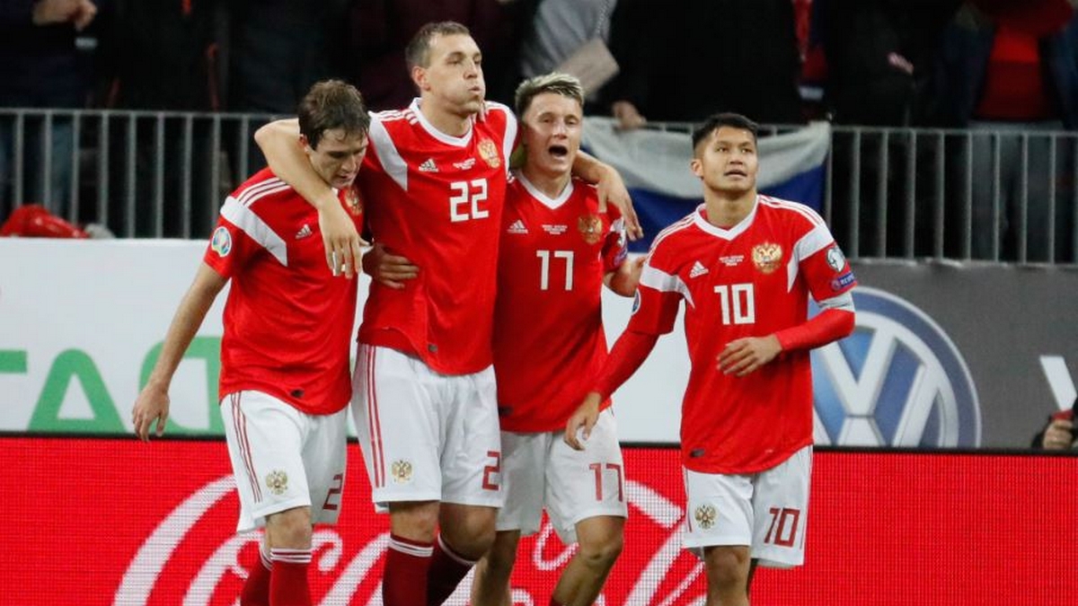 Дзюба, забивай много: не пропустите матч Сан-Марино – Россия на Первом канале