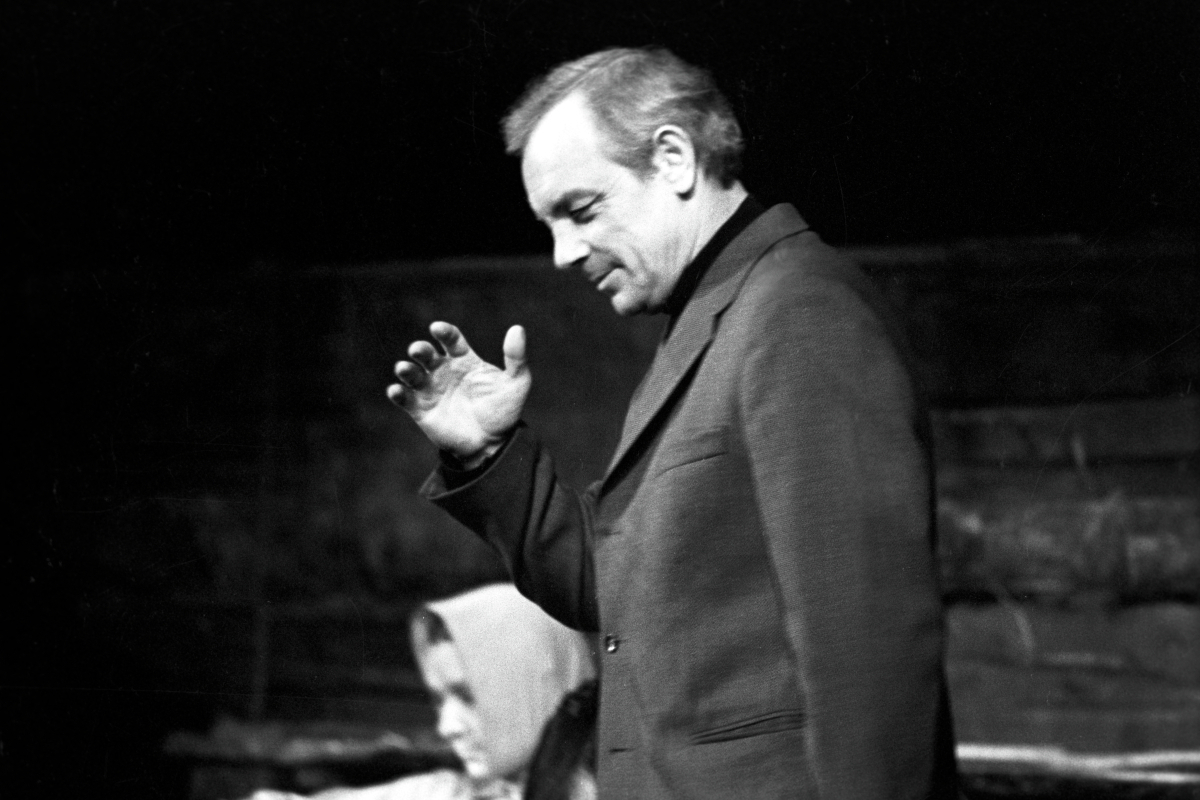 Смотрим «Три процента риска», «Преферанс по пятницам» и «Колье Шарлотты» в 100-летие Кирилла Лаврова на канале «Советская киноклассика»