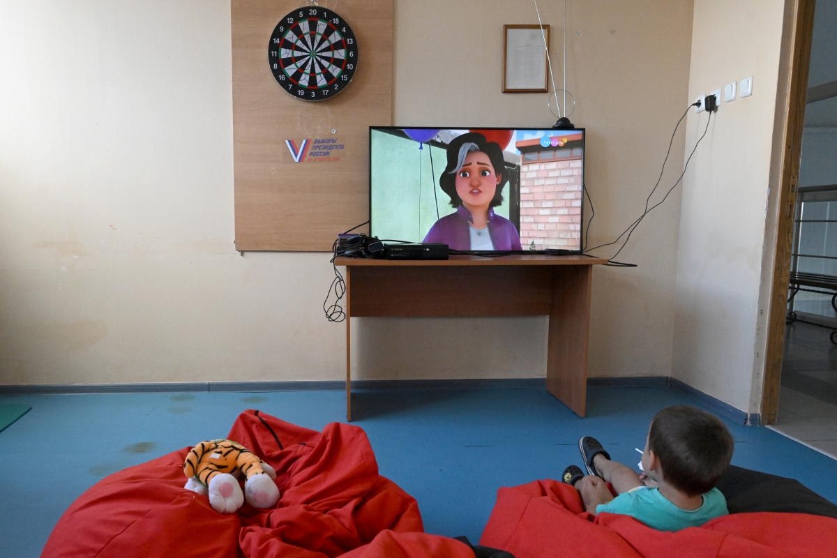 Мультики нон-стоп: как часто россияне включают ТВ детям