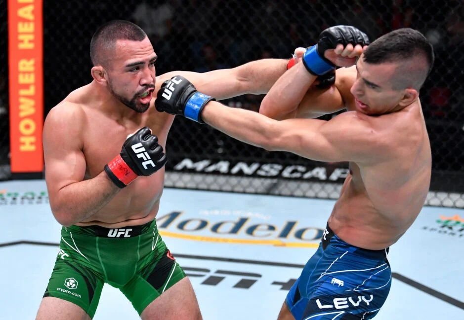 Стерлинг против Залала, Дюмонт даст бой Эдвардс, Гарсия устроит драку с Эрнандесом: ночью нас ждёт супертурнир UFC Fight Night 274 на канале «МАТЧ!»