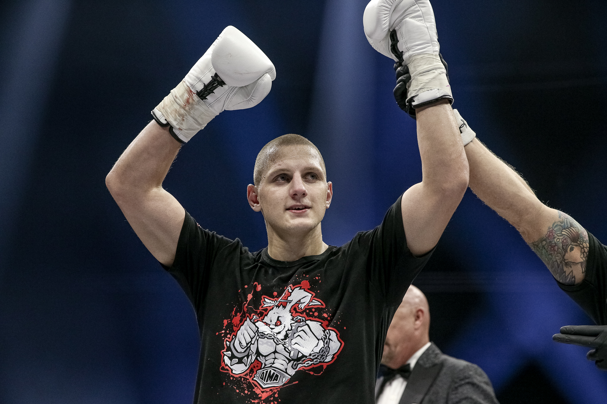 Меньшиков хочет отобрать пояс у Эрсела, Белах бьется с Квоном: не пропустите пятничный турнир лиги ONE на каналах «Матч ТВ»