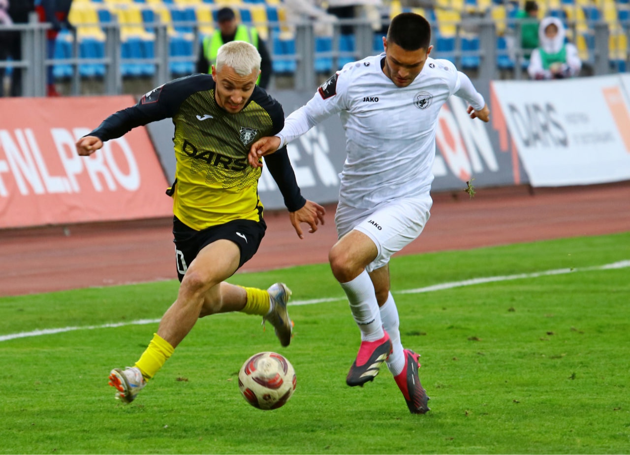 Схватка лидеров «Спартак» – «Волга», битвы на Урале, игры в Москве и на Волге: воскресные матчи Второй лиги на каналах «Мяч» и «ТВ Спорт»