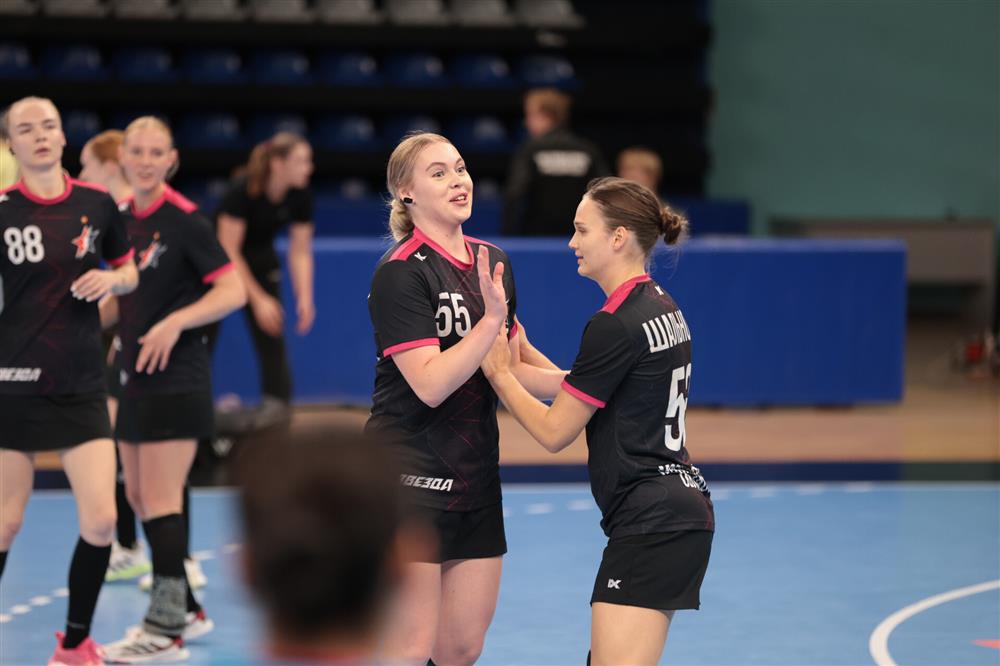 Чемпионки в дерби столичного региона: начинаем воскресенье с женского гандбольного матча «Звезда» – ЦСКА на канале «Мяч»