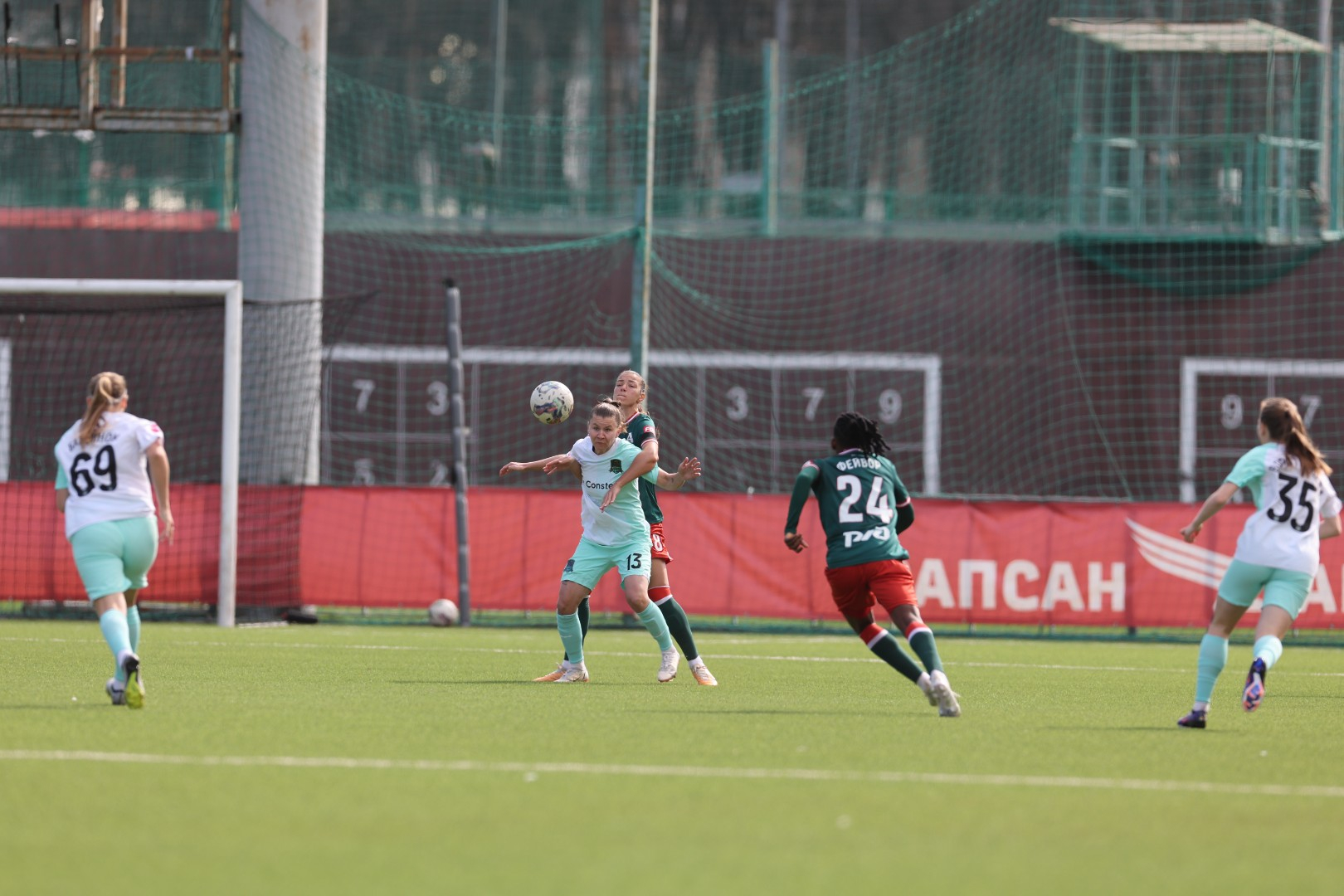 У девушек бронзовая интрига: смотрим матч женской суперлиги «Краснодар» – «Локомотив» на «МАТЧ!»