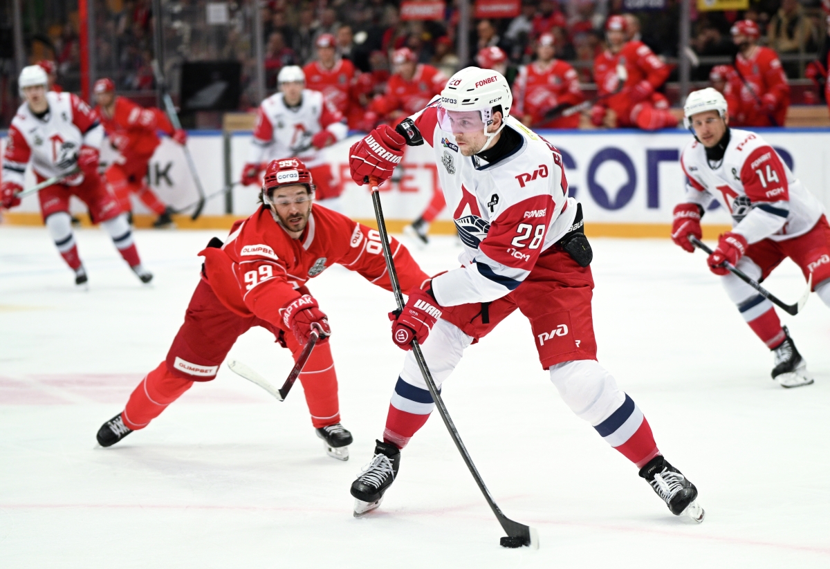 Большой хоккейный бой в Ярославле: смотрим пятый матч серии 1/8 Кубка Гагарина «Локомотив» – «Спартак» на телеканале «МАТЧ!»