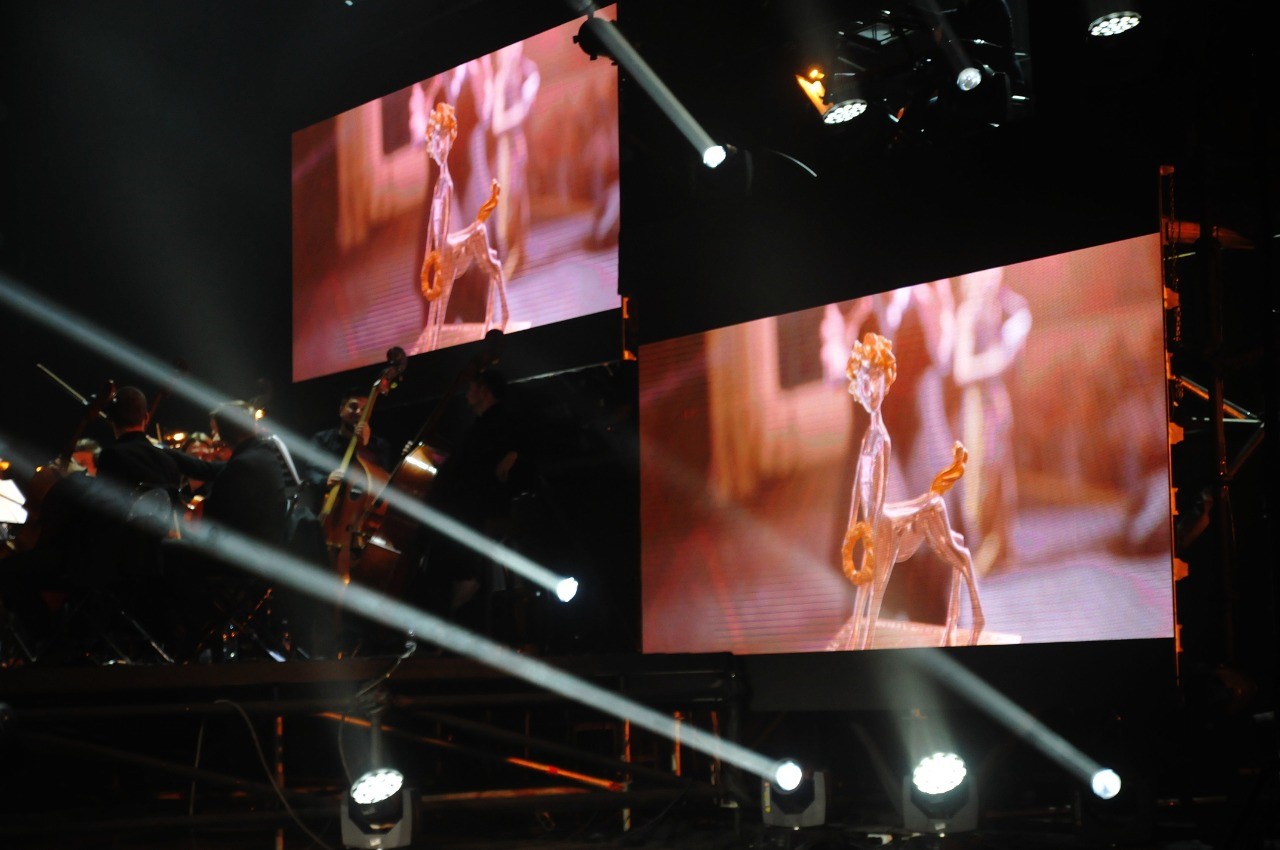 Эксклюзивно в Триколоре: смотрите бесплатно трансляцию открытия кинофестиваля «Послание к человеку» 