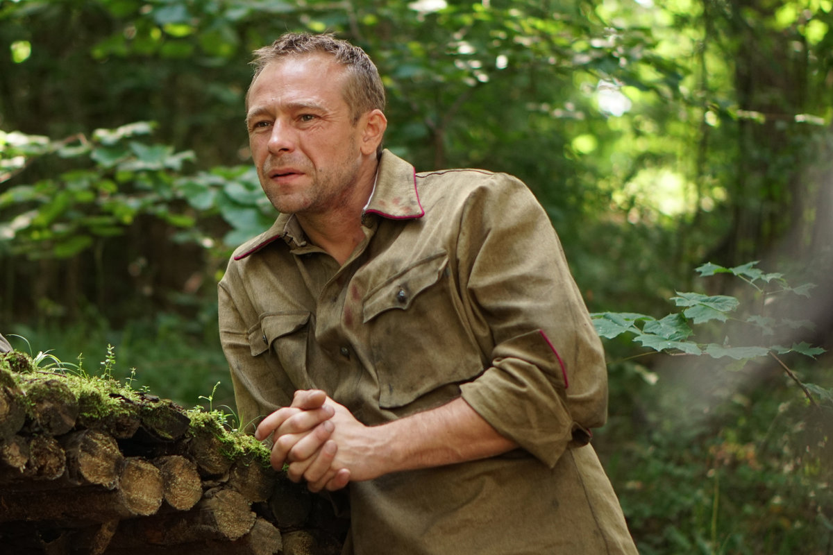 Новые кадры со съемочной площадки: НТВ продолжает работу над военной драмой «Партизаны»