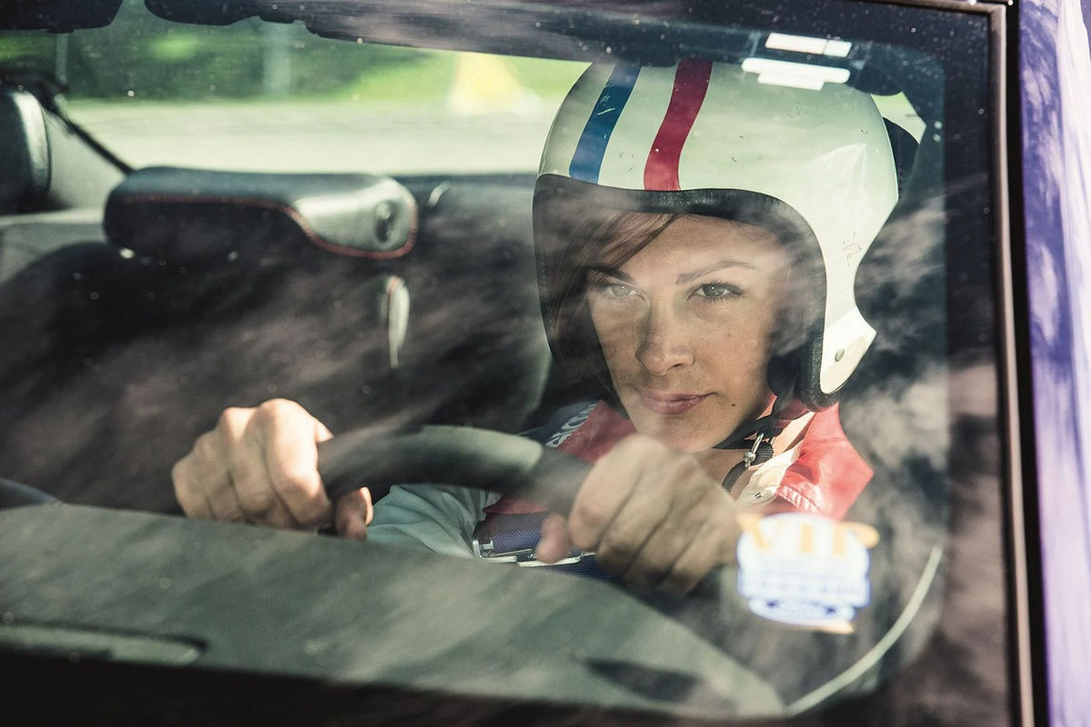 Норвежский горе-папаша в супергонке: комедийный боевик «Скандинавский форсаж» на канале «Комедийное» рассказывает о гонщике Рое и его дочке