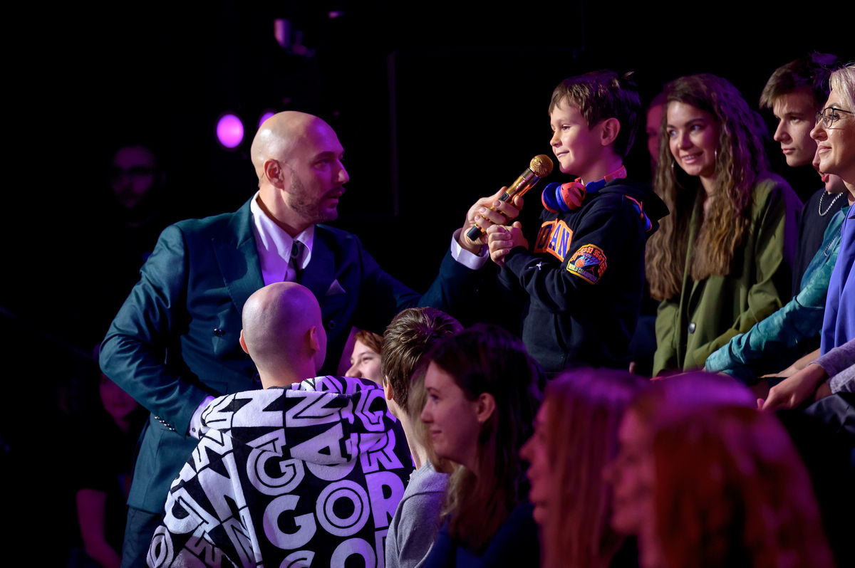 Споет ли «темная лошадка»? Смотрите новый выпуск проекта «Поймай меня, если сможешь» на «России 1»