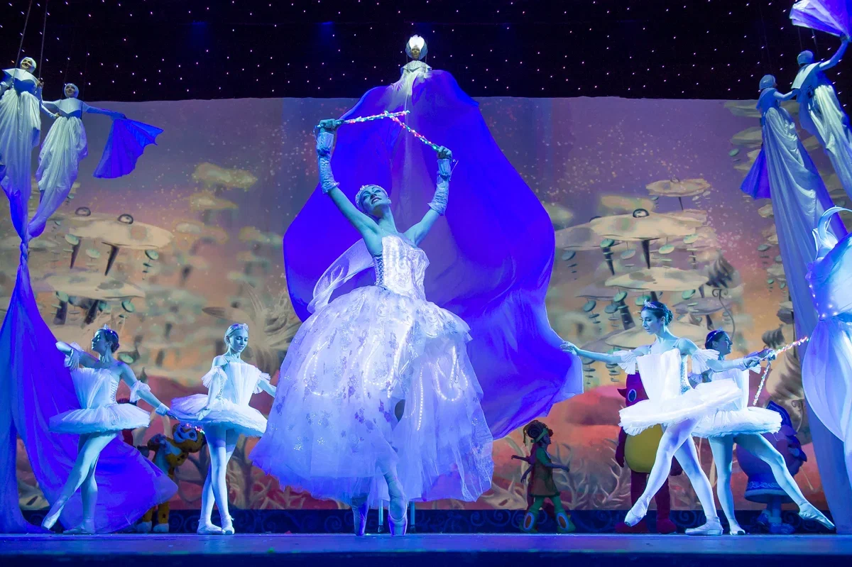 Уникальный интерактив: новогоднее шоу «Тайна семьи Деда Мороза» пройдет во Дворце Ирины Винер