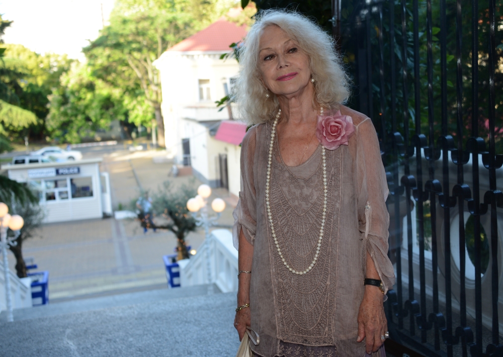 К юбилею Светланы Немоляевой: как российские телеканалы отметят 85-летие народной артистки 