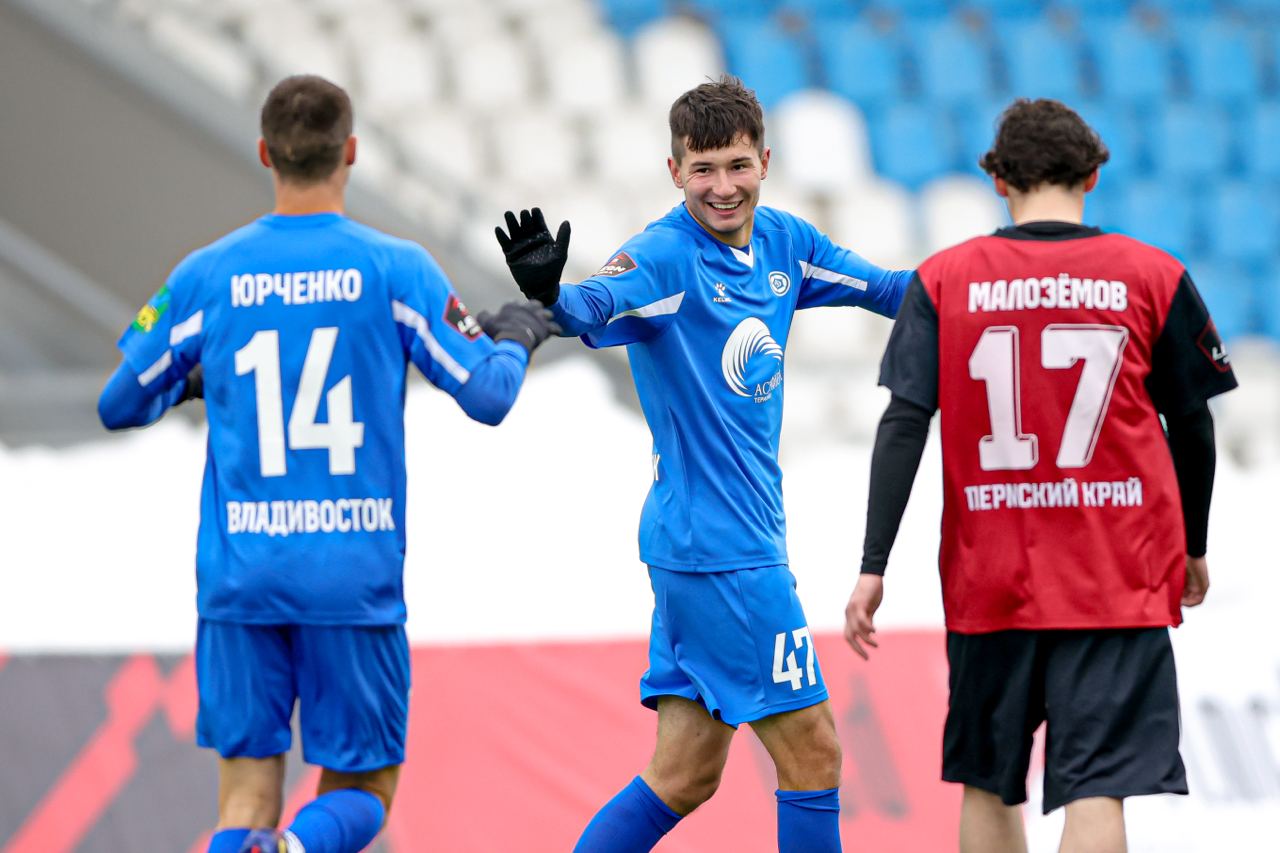 Динамовская суббота в Тюмени, Владикавказе, Перми и Питере: смотрим футбольные игры Второй лиги на каналах «Мяч» и «ТВ Спорт»