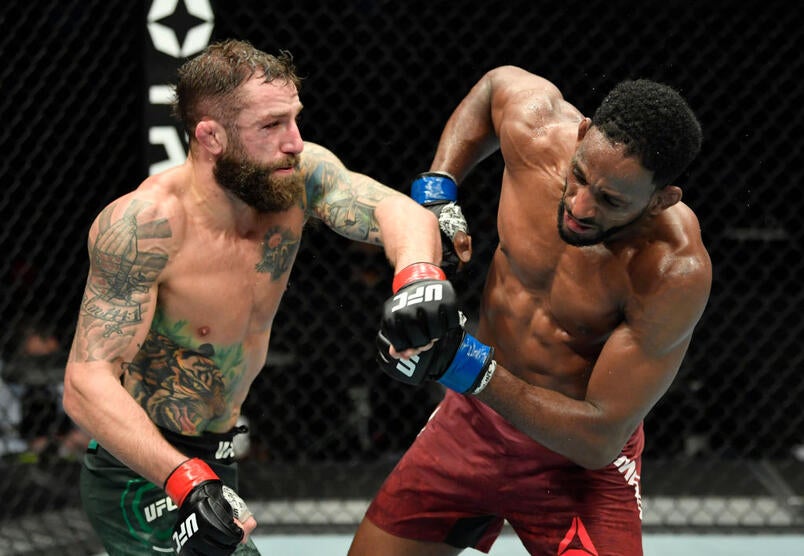 Адесанья против Пайфера, дамский реванш Грассо – Барбер, битва ветеранов Кьеза – Прайс: ночью увидим супертурнир UFC Fight Night 271 на канале «МАТЧ!»