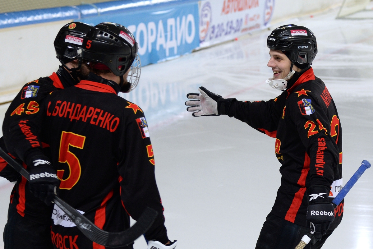 «СКА-Нефтяник» все еще первый, «Динамо» в шаге, «Водник» нагоняет: 9-й тур чемпионата России по хоккею с мячом на каналах «Триколор Спорт» и «Хоккей ТВ»