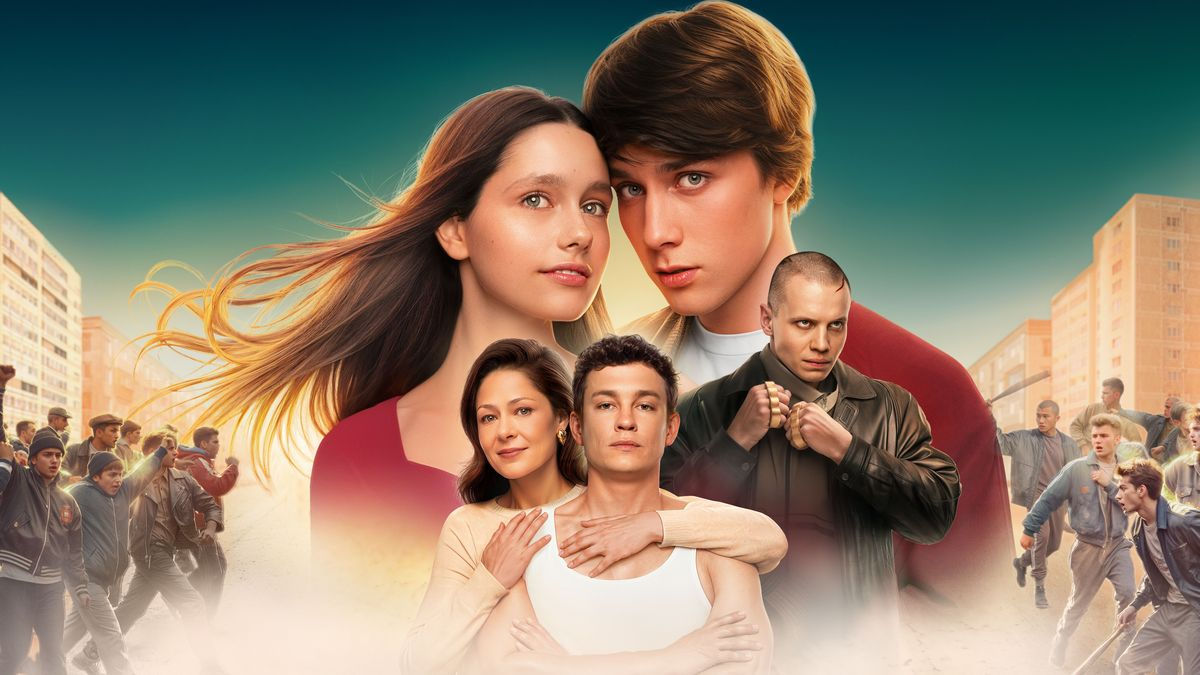 «Мой первый поцелуй был в кино»: актриса Александра Тихонова – о фильме «Подростки. Первая любовь»