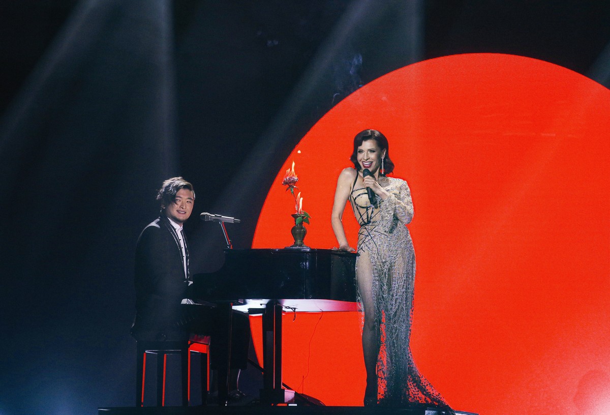 Вперед, в прошлое! Перезапуск шоу «Ты – суперстар!» призван вызвать ностальгическую слезу у ядра аудитории НТВ, сколько бы ведущие ни говорили про актуальность