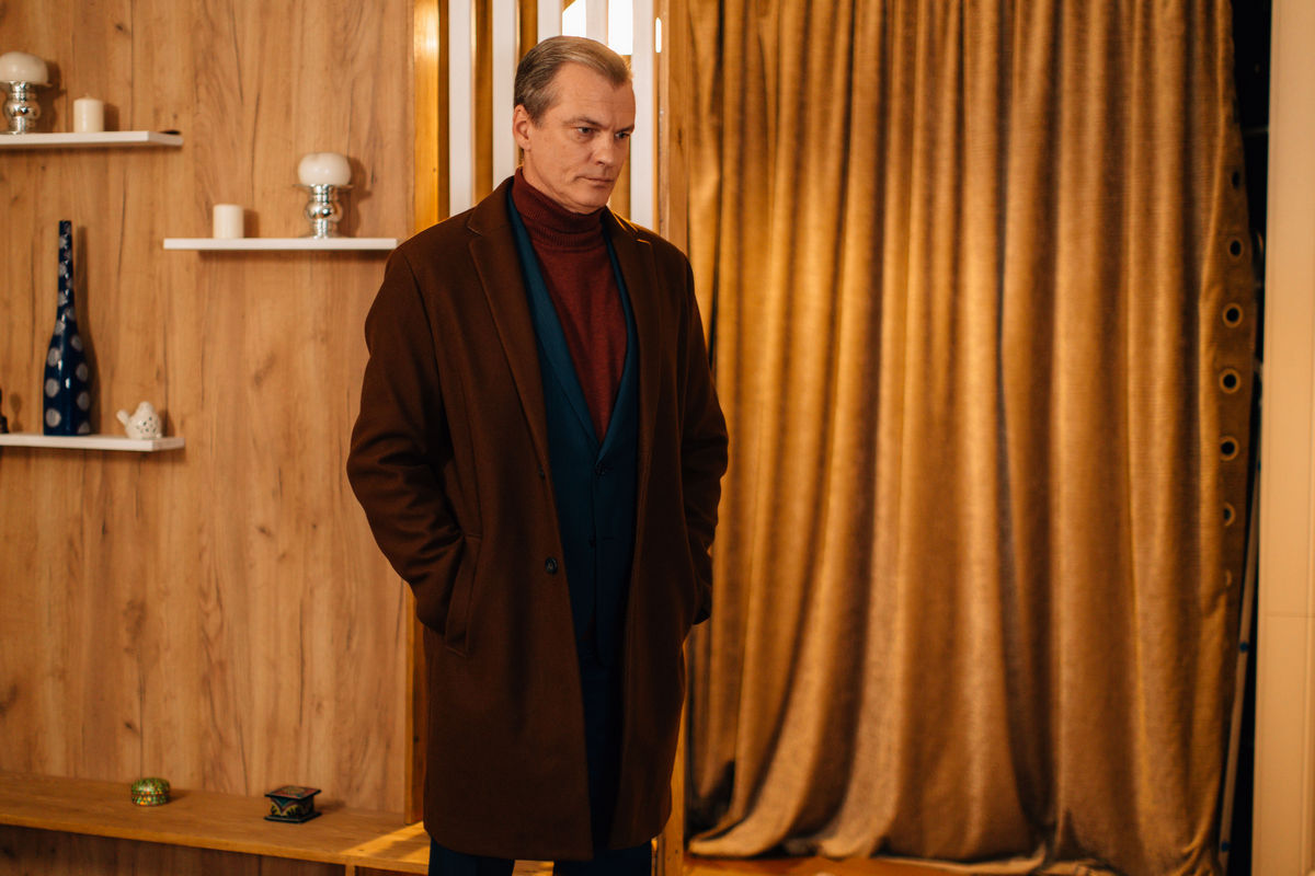 Проживая жизнь легендарных людей: Владислав Резников о сериале «У тебя есть я», карьере, важности и радости жизни